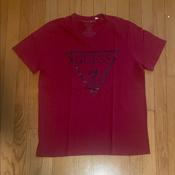 GUESS Men's Bold Red Graphic Tee - Picture 1 of 1